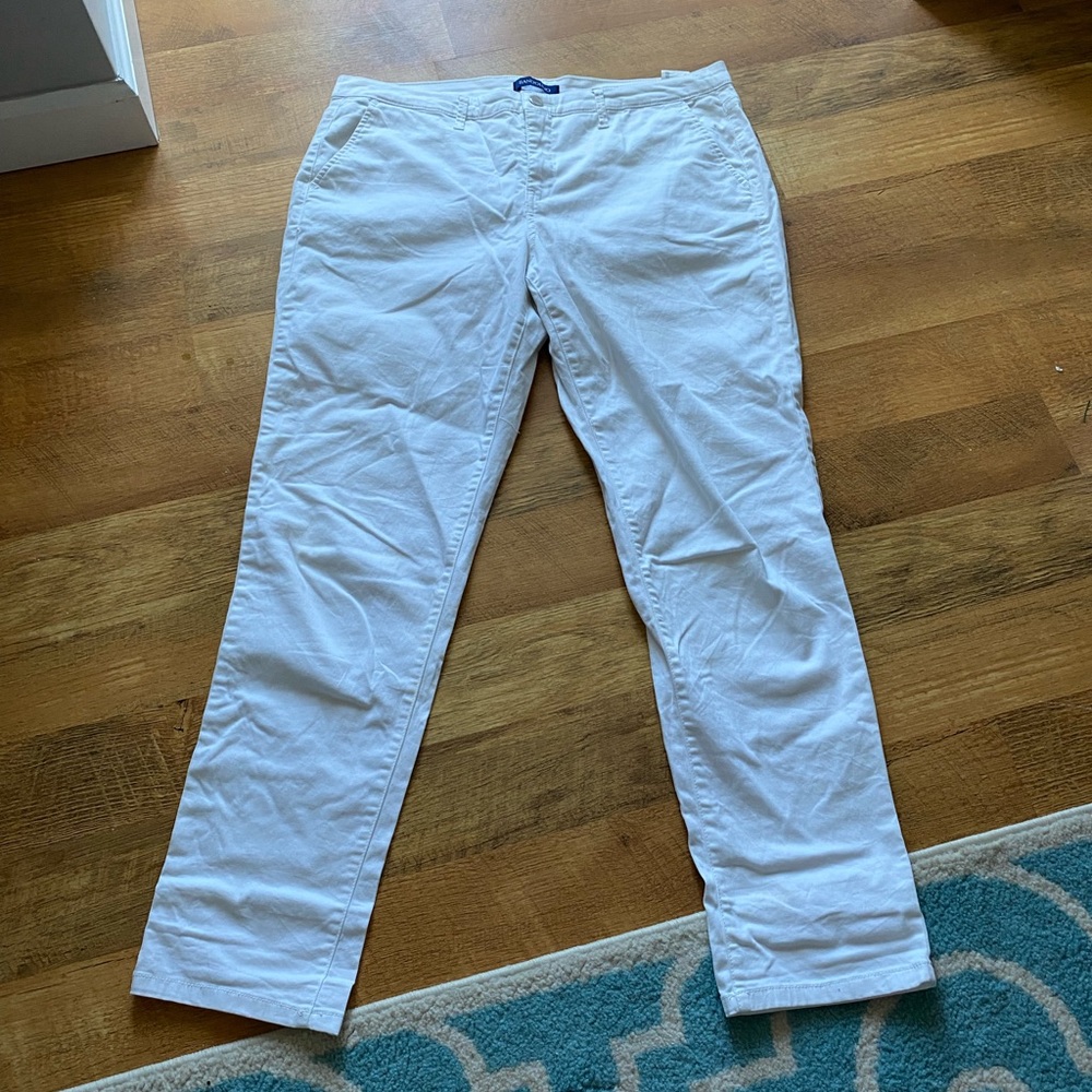 White pants that are very comfy